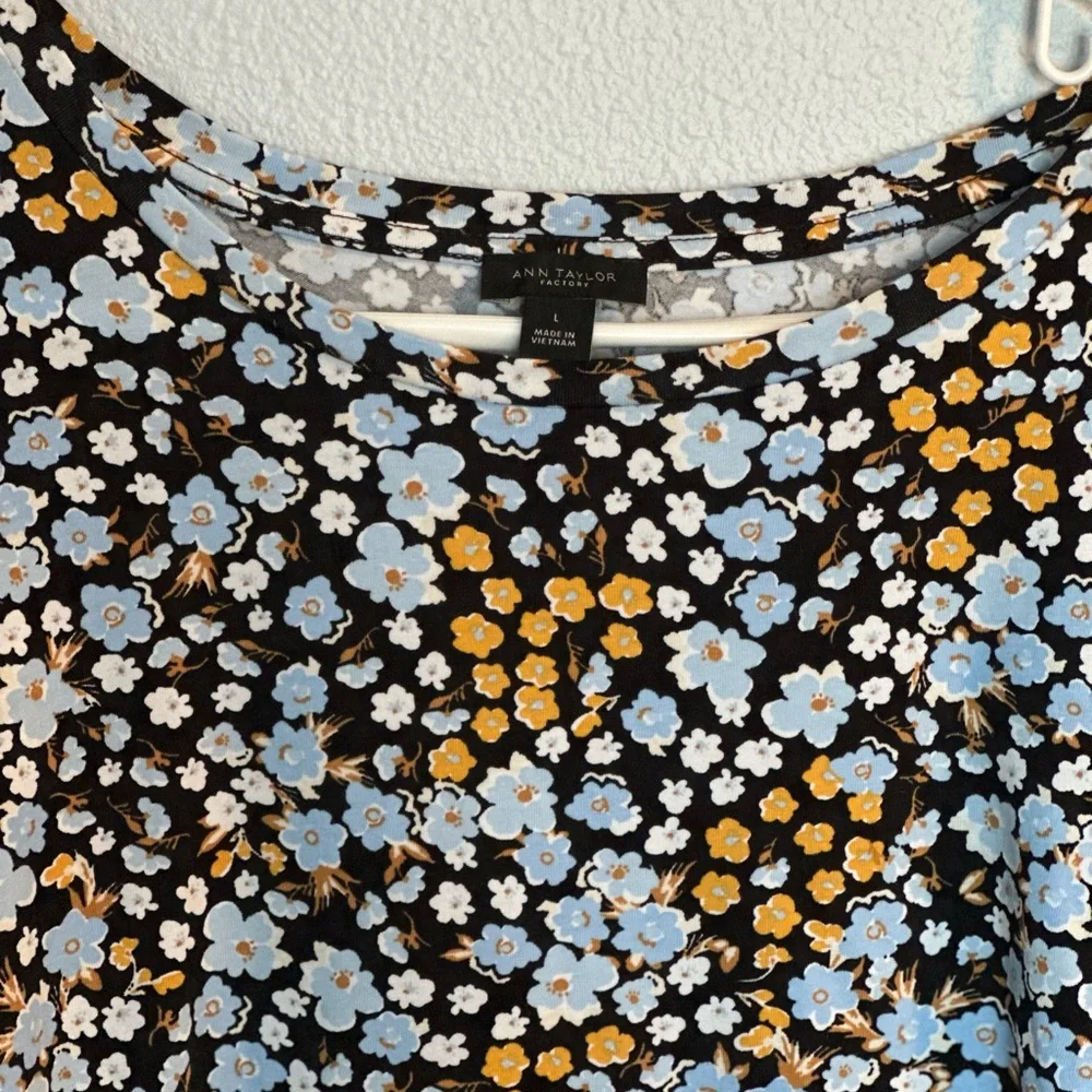 Ann Taylor Loft Floral Puff Short Sleeved Blouse, Size Large - Picture 2 of 9